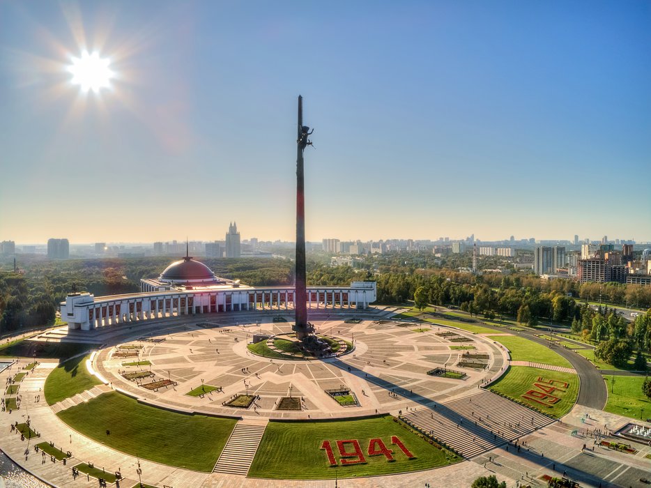 Монумент Победы на Поклонной горе - фото