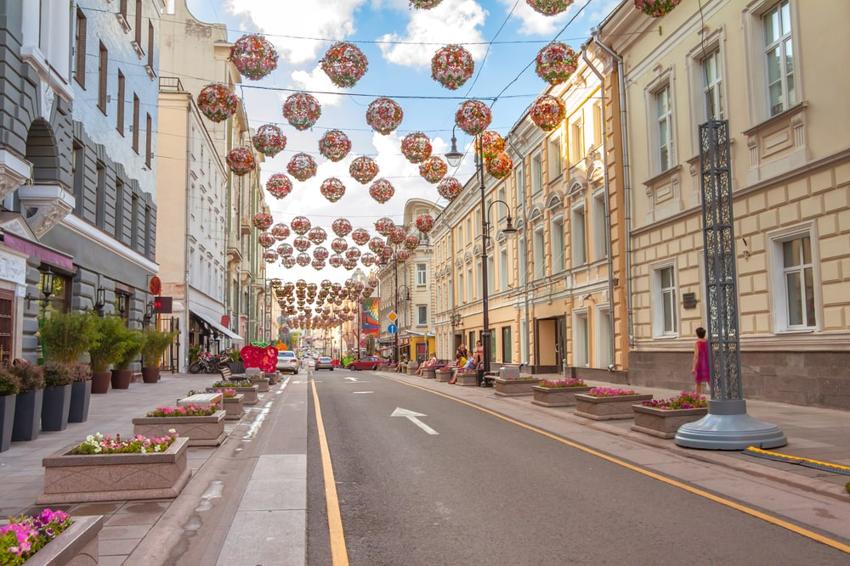 Улица Большая Дмитровка в Москве