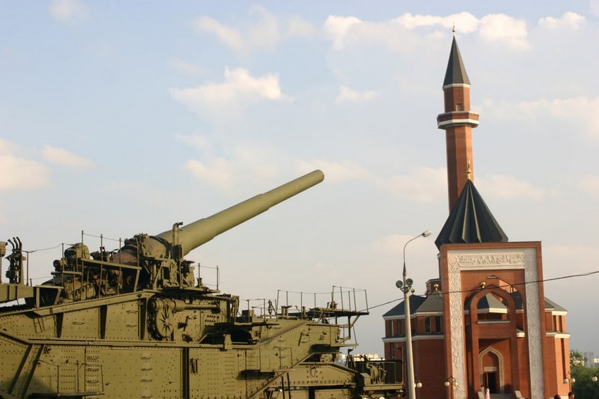 Танки на Поклонной горе - Москва