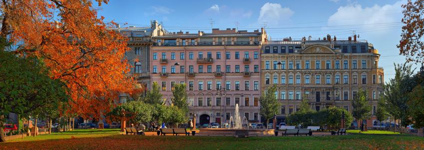 Манежная площадь в Санкт-Петербурге