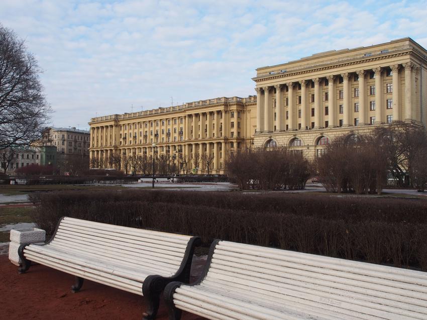 Троицкая площадь в Санкт-Петербурге