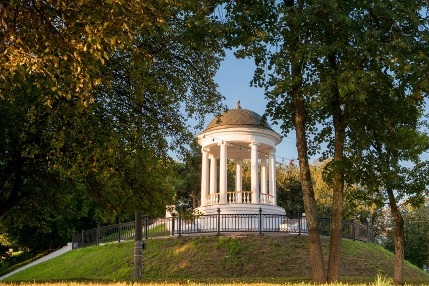 Беседка Островского в Костроме