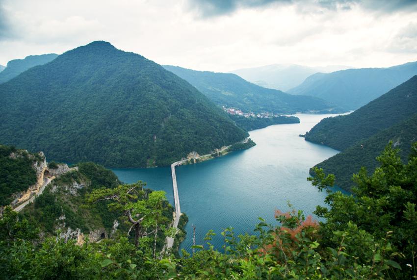 Пивское озеро