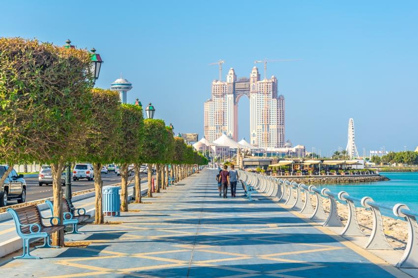 Набережная Corniche в Абу-Даби