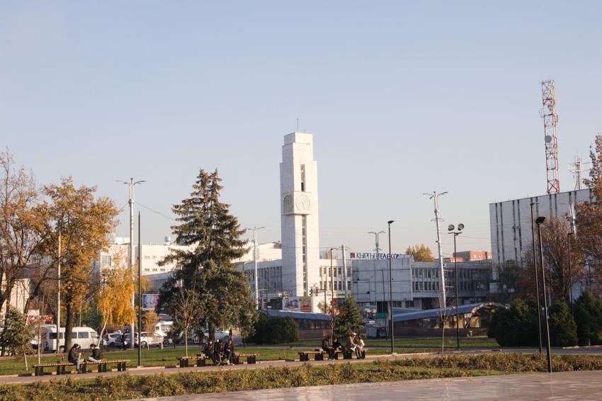 Ошский базар в Бишкеке