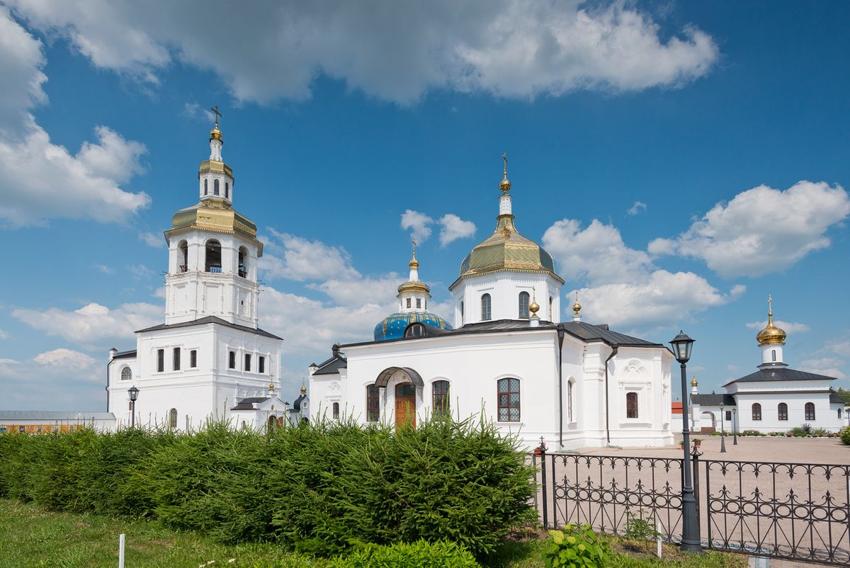 Достопримечательность Знаменский монастырь фото - Тобольск