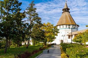 Петровская набережная