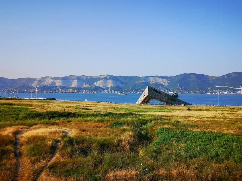 Достопримечательность Мемориал «Малая земля» фото - Новороссийск