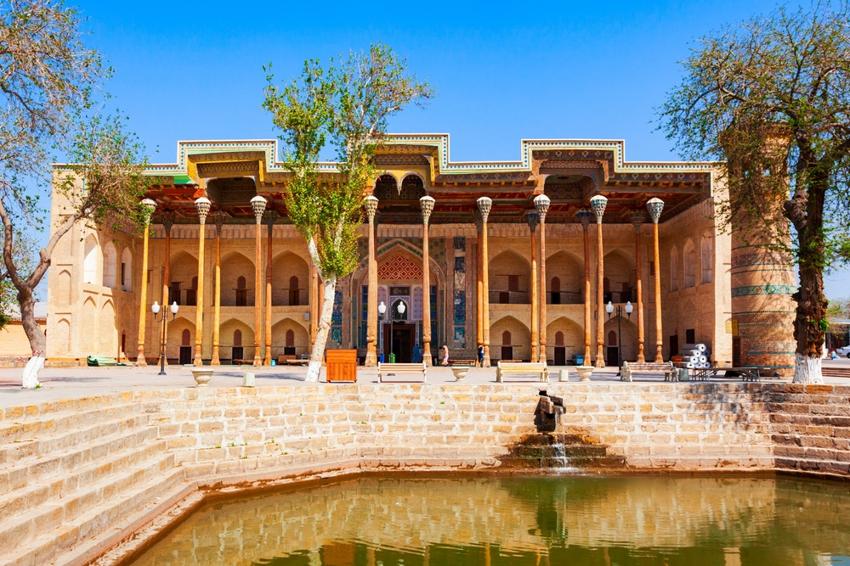 Мечеть Боло-Хауз