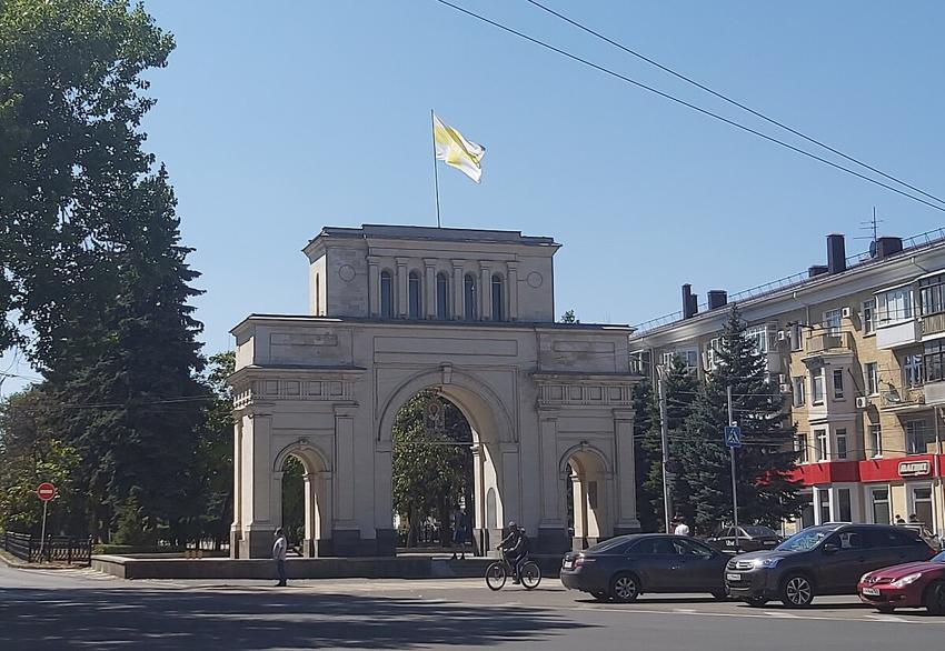 Достопримечательность Тифлисские ворота фото - Ставрополь
