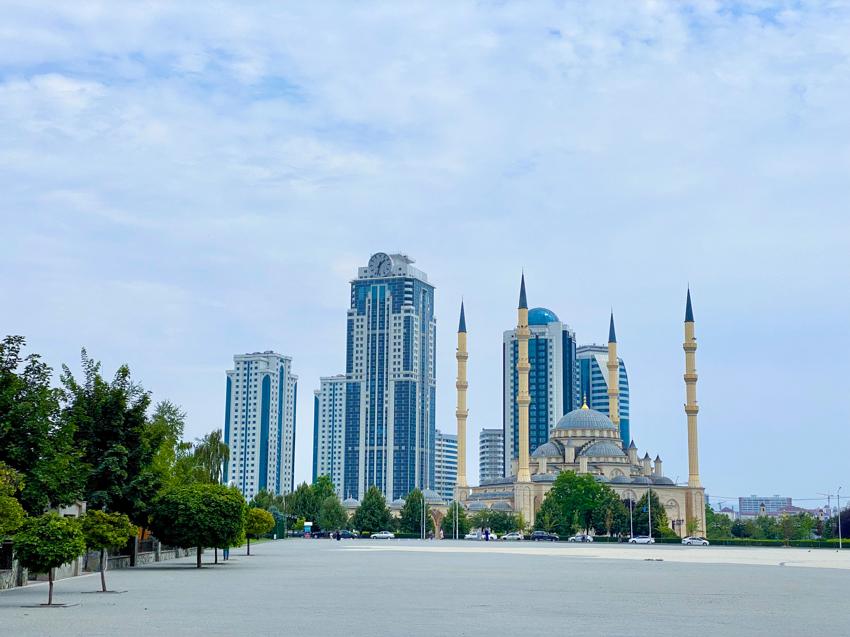 Грозненский океанариум в Грозном - фото