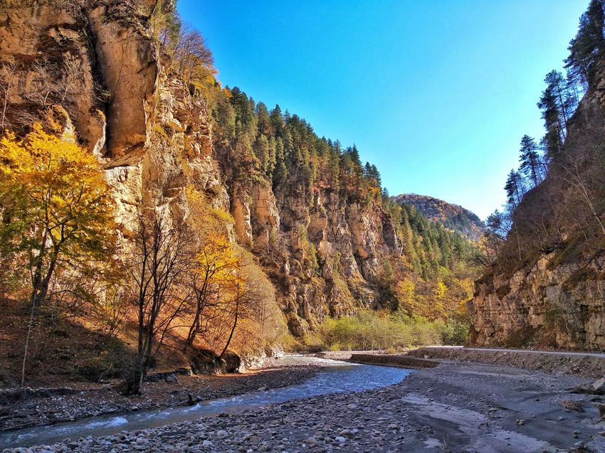 Водопад в Итум-Кале - Грозный