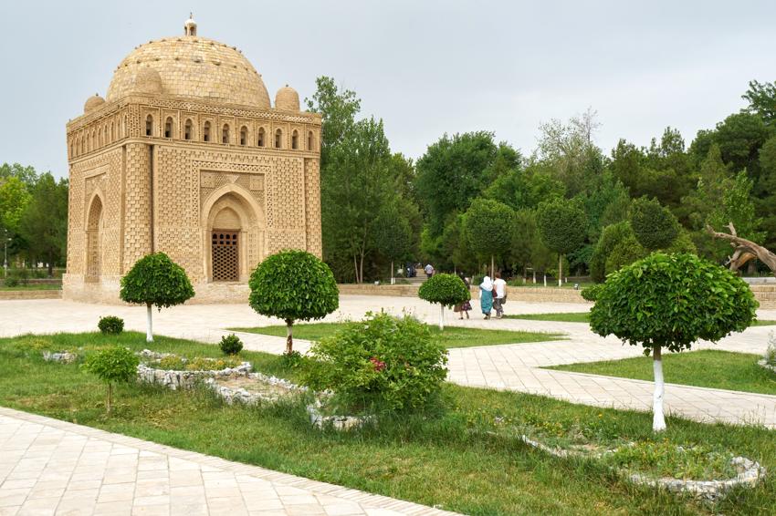 Достопримечательность Мавзолей Исмаила Самани фото - Бухара