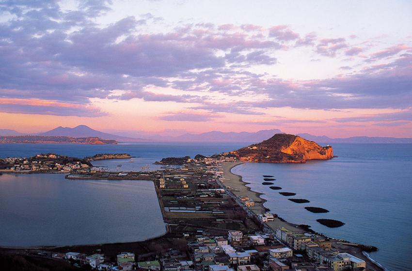 Гарибальди парк в Неаполе