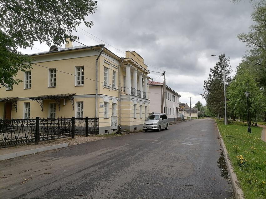 Достопримечательность Набережная Достоевского фото - Старая Русса