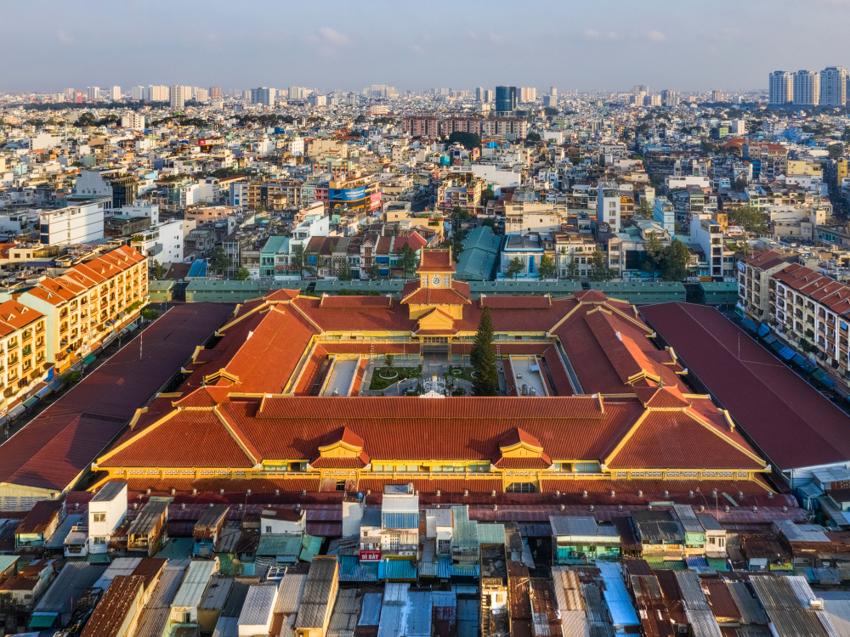 Рынок Бинь Тай