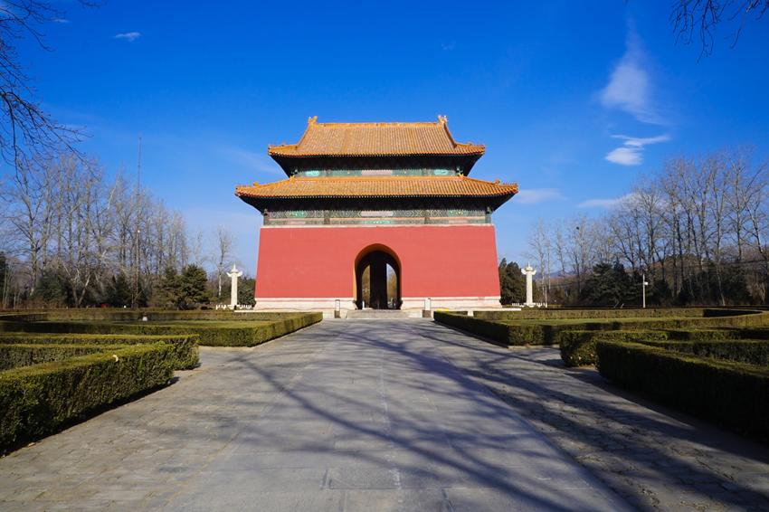 Достопримечательность Гробницы императоров династии Мин фото - Пекин