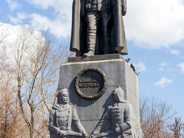 Памятник адмиралу Колчаку - Иркутск